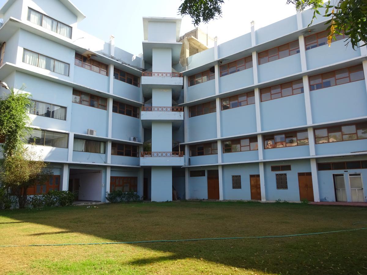 Hotel Utsav Nāthdwāra Екстериор снимка