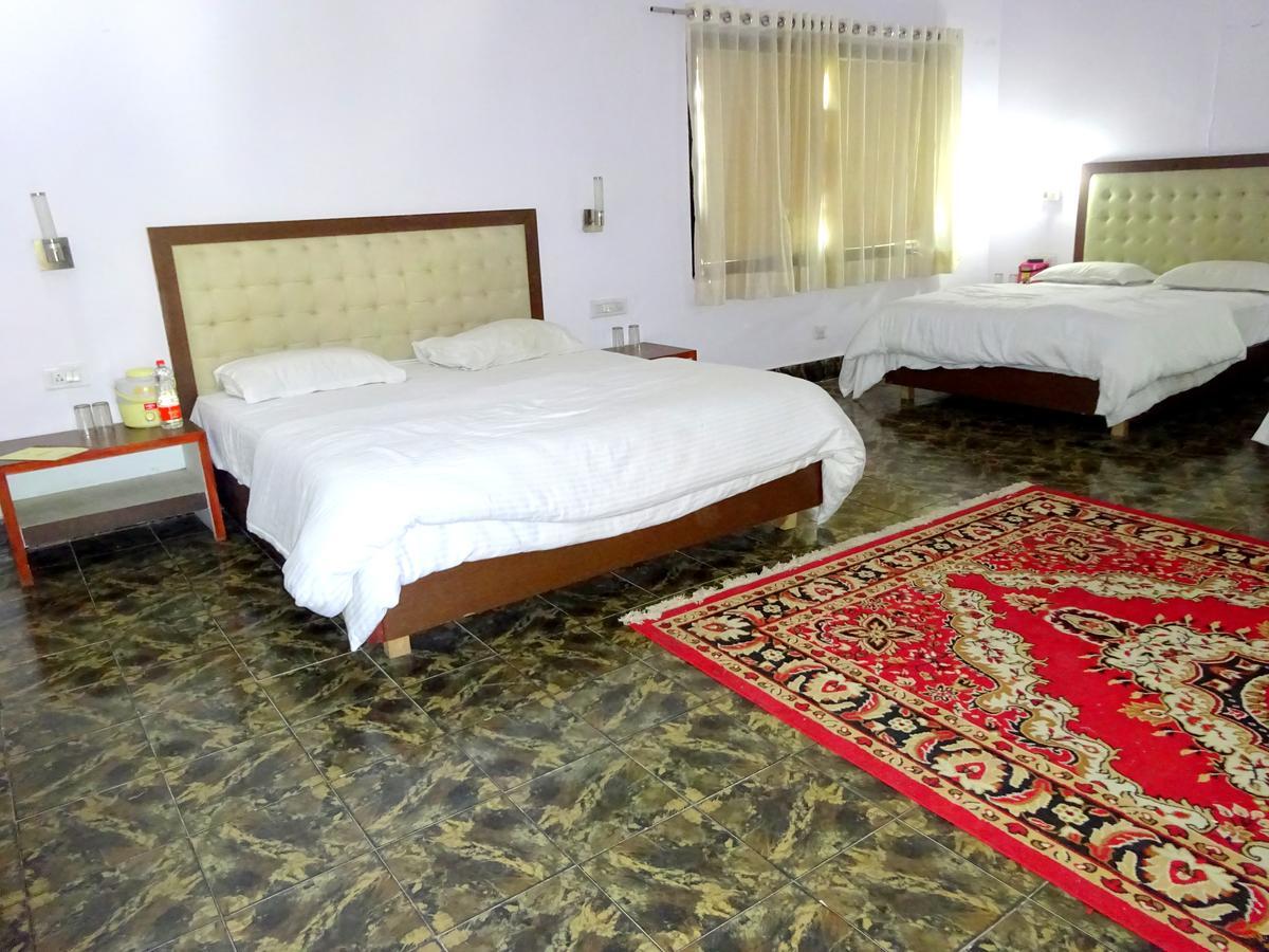 Hotel Utsav Nāthdwāra Екстериор снимка